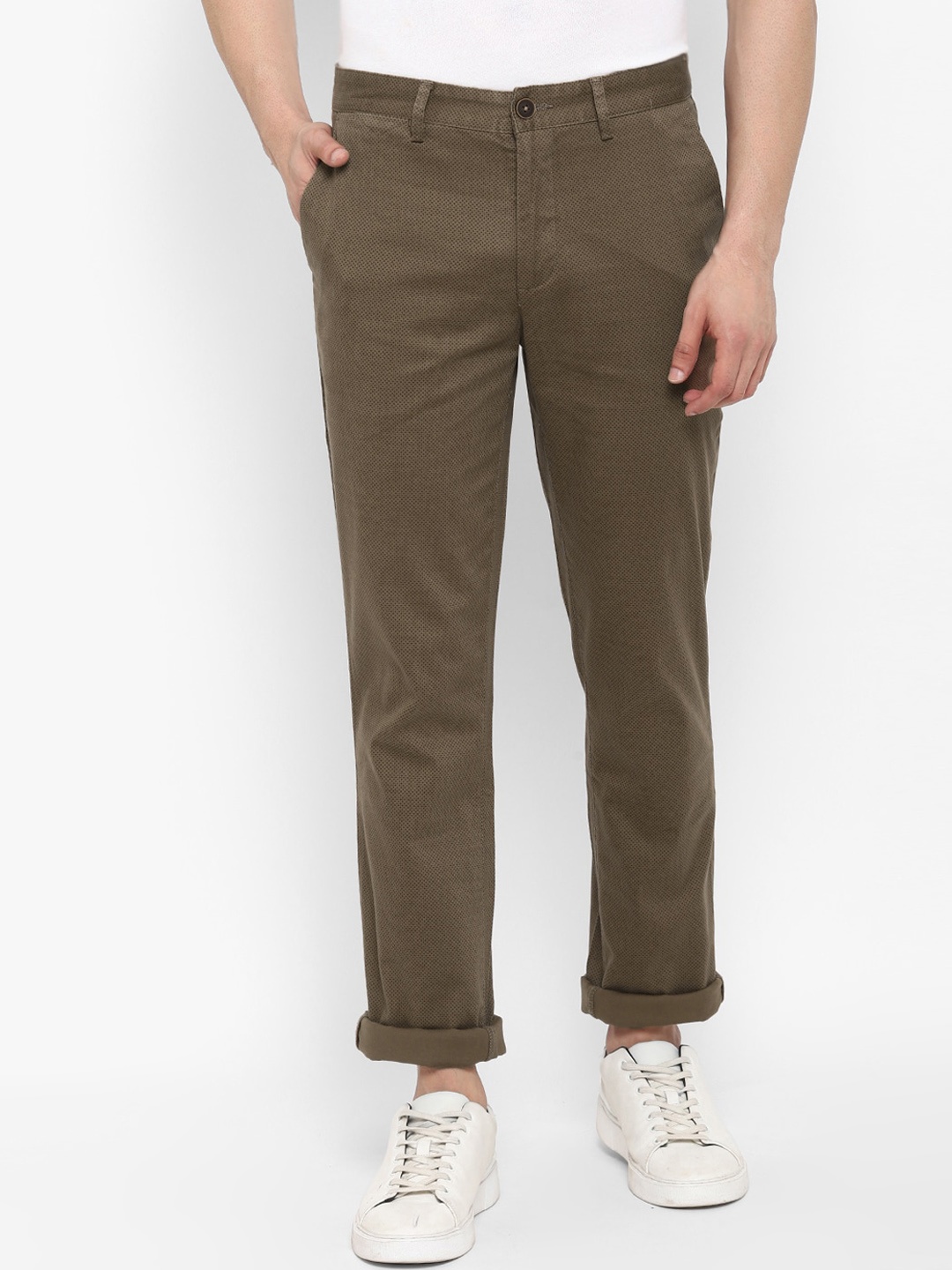 

Turtle Men Relaxed Skinny Fit Cotton Trouser, Brown