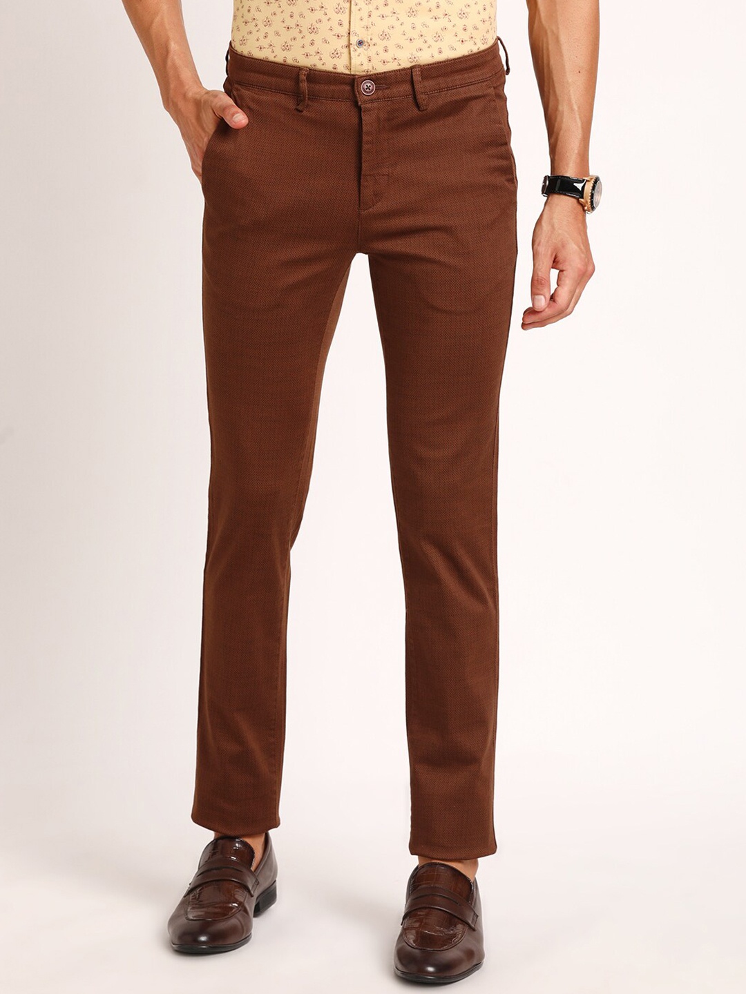 

Turtle Men Relaxed Skinny Fit Cotton Chinos Trouser, Brown