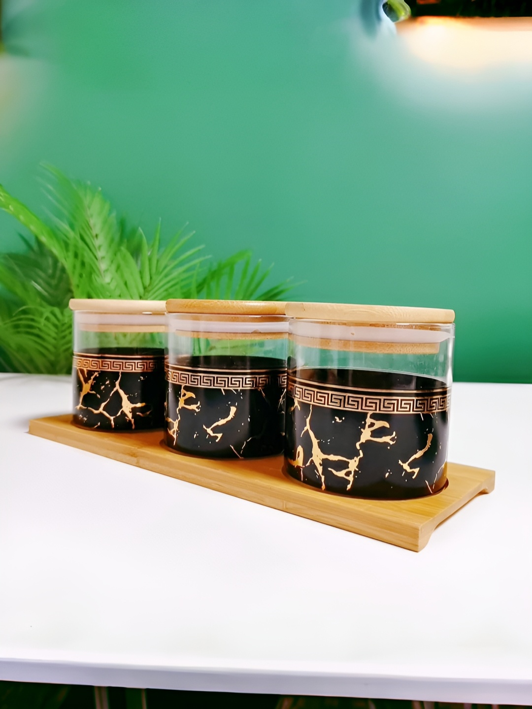 

UMAI Transparent & Brown 3 Pieces Glass Food Container With Bamboo Lid & Tray 850 ml Each