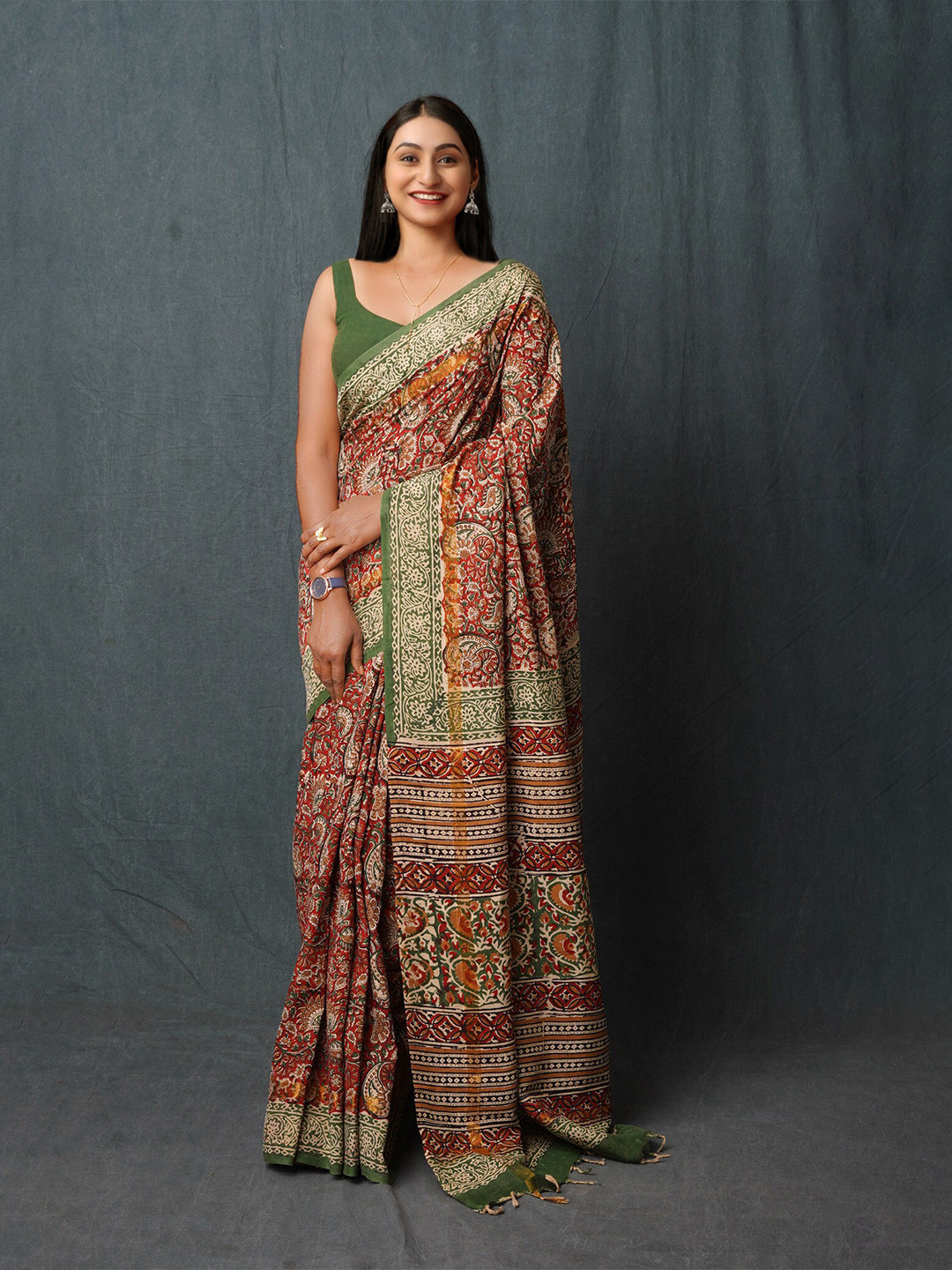 

Unnati Silks Ethnic Motifs Handloom Bagru Saree, Red