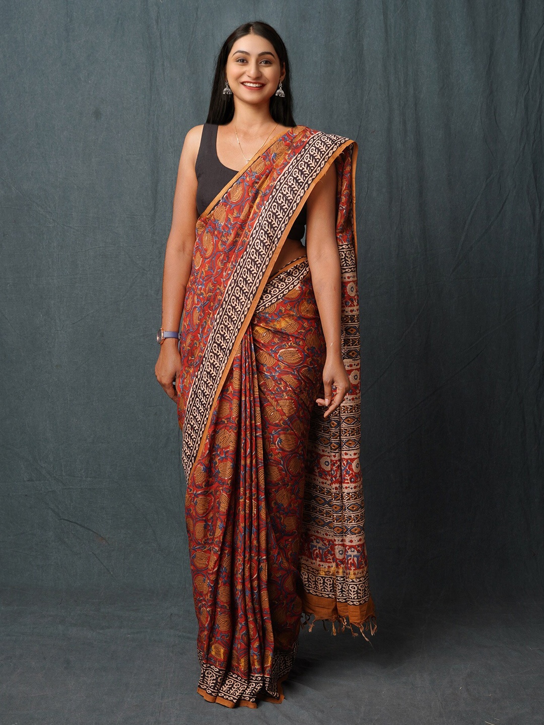 

Unnati Silks Ethnic Motifs Handloom Bagru Saree, Red