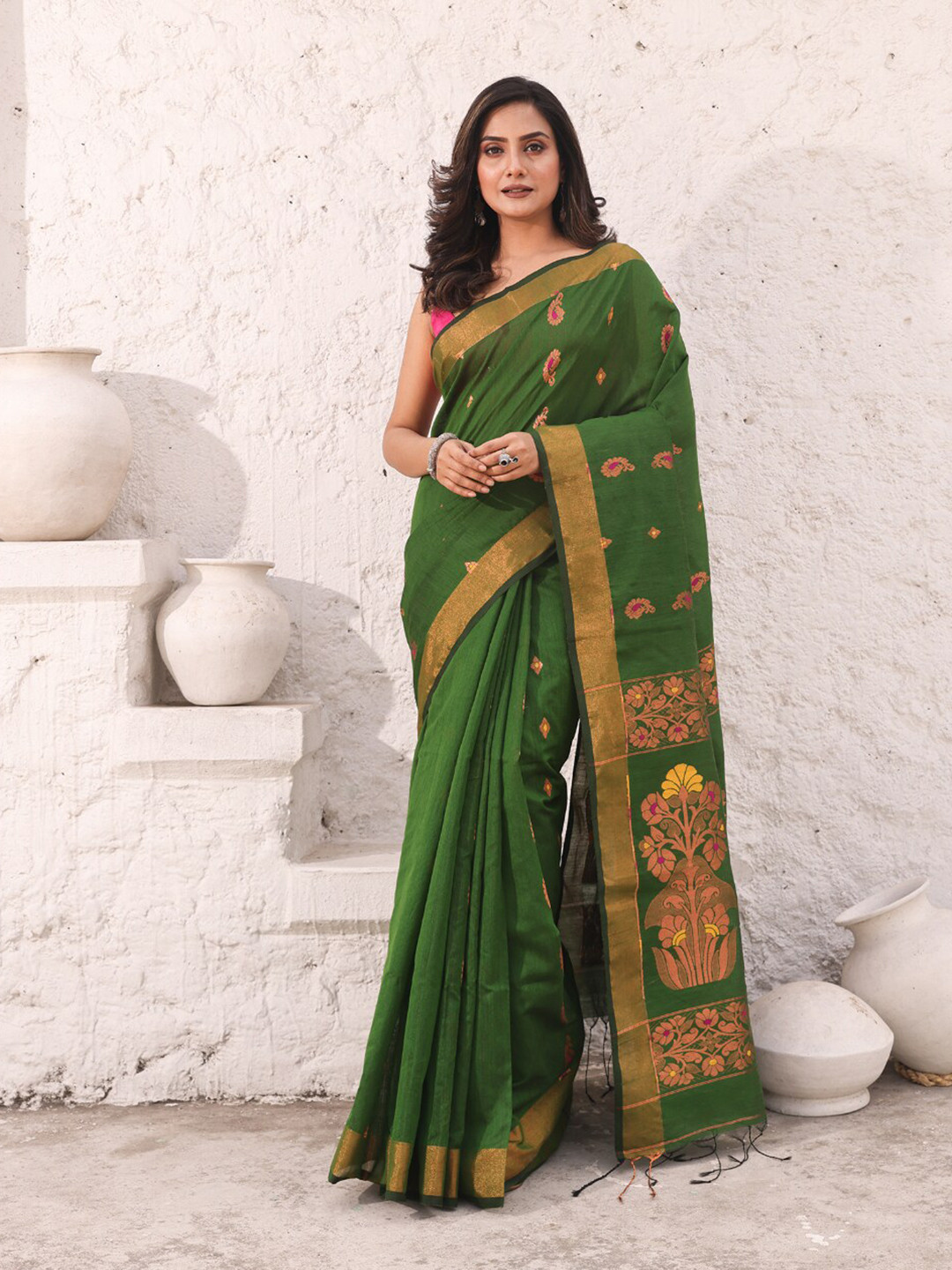 

Charukriti Ethnic Motifs Zari Saree, Green
