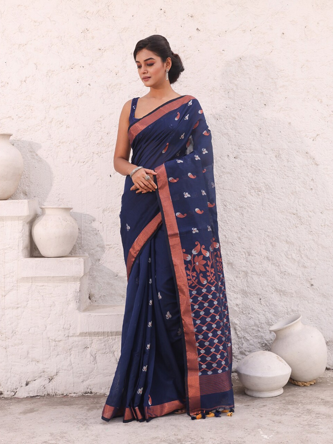 

Charukriti Ethnic Motifs Zari Saree, Navy blue