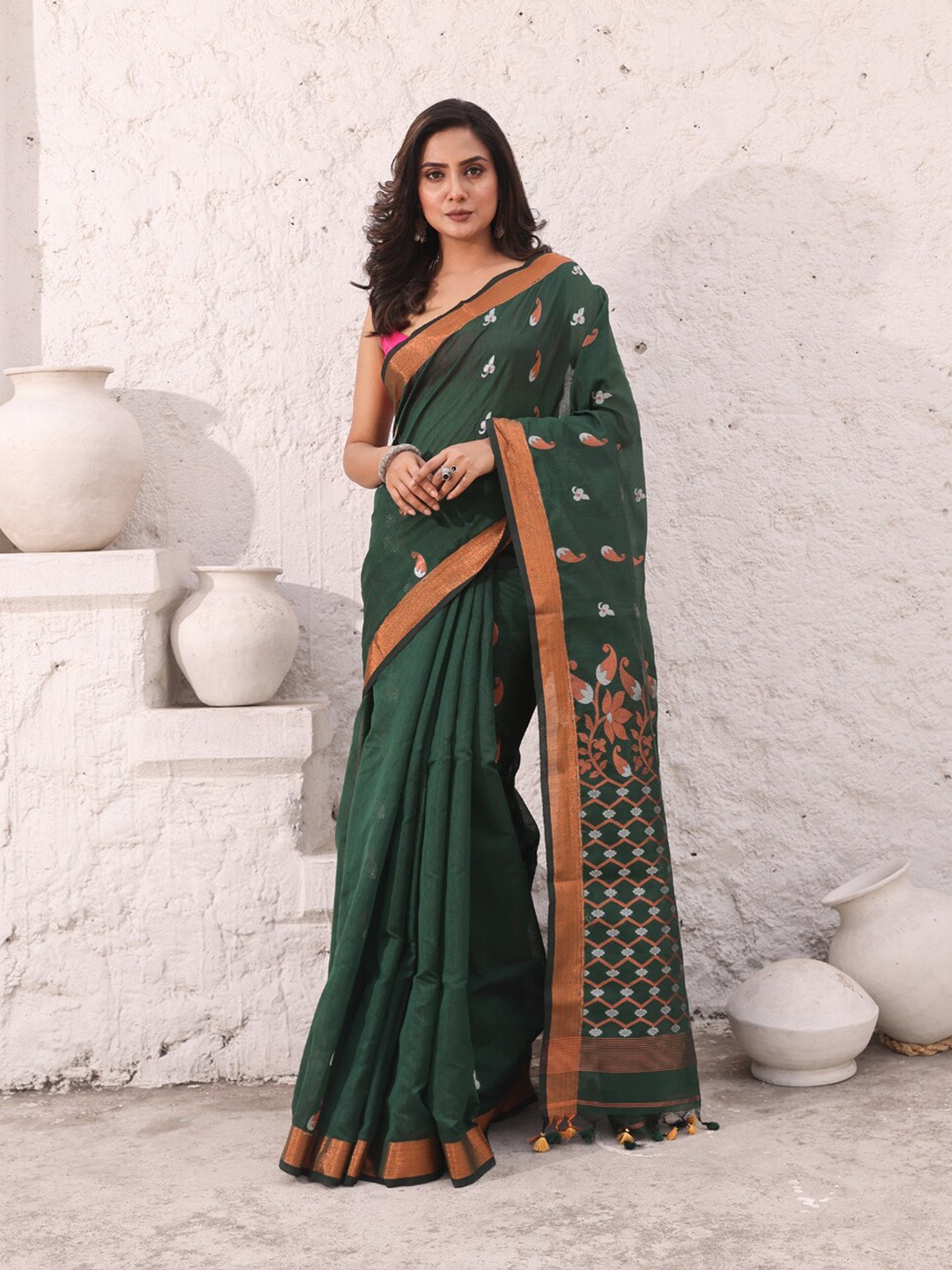 

Charukriti Woven Design Zari Saree, Green