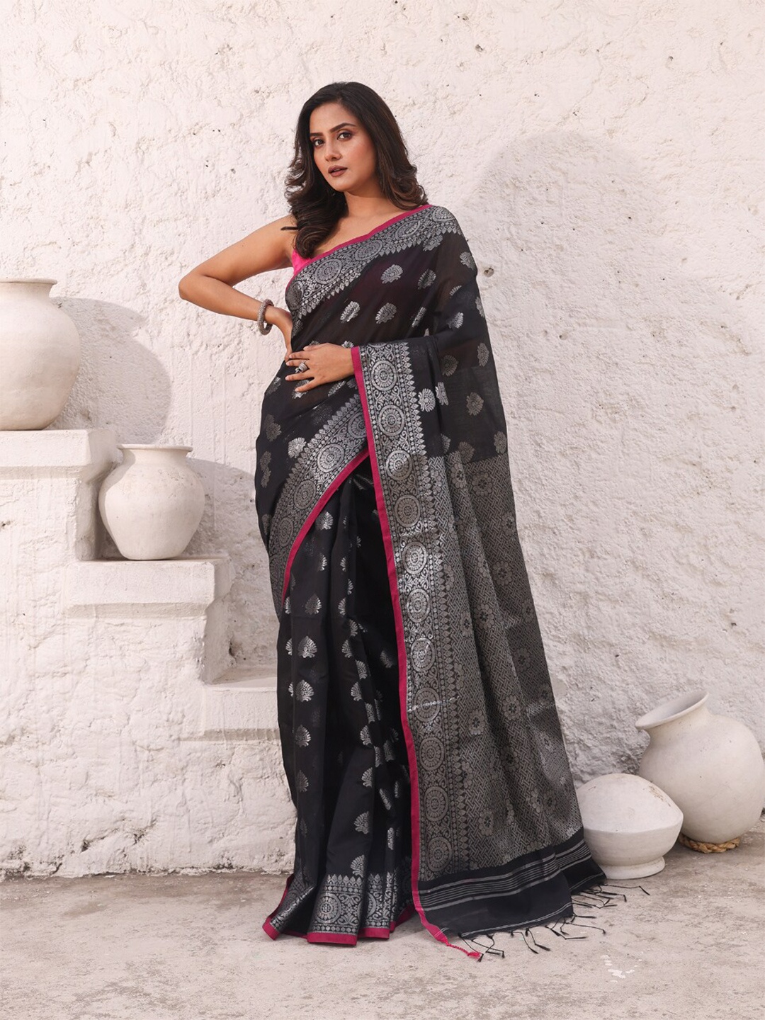 

Charukriti Ethnic Motifs Zari Saree, Black