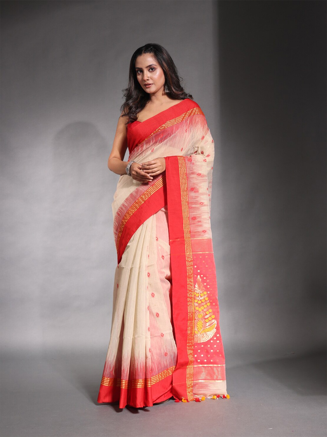 

Charukriti Ethnic Motifs Zari Ikat Saree, Beige