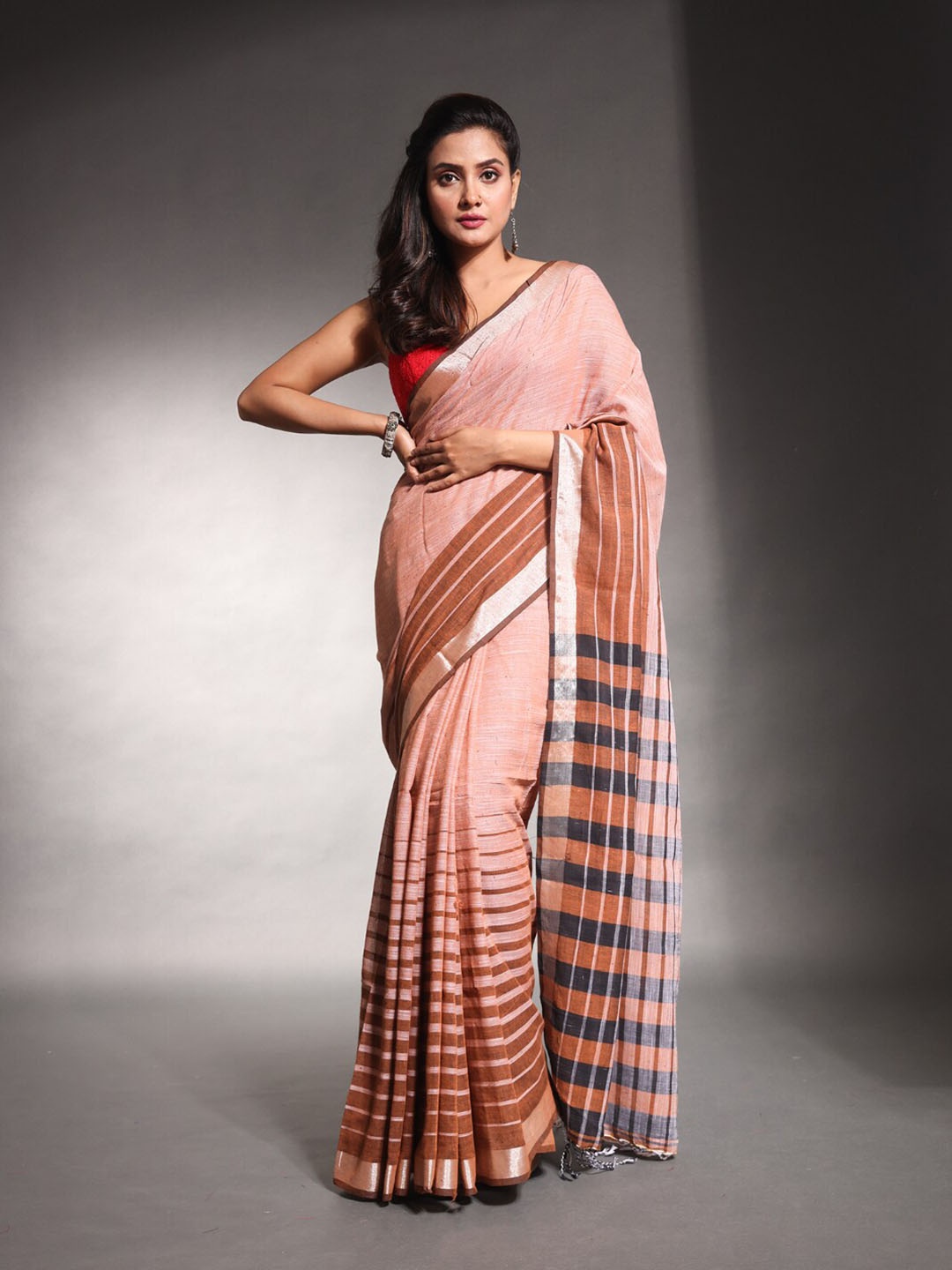 

Charukriti Woven Design Zari Pure Cotton Saree, Brown