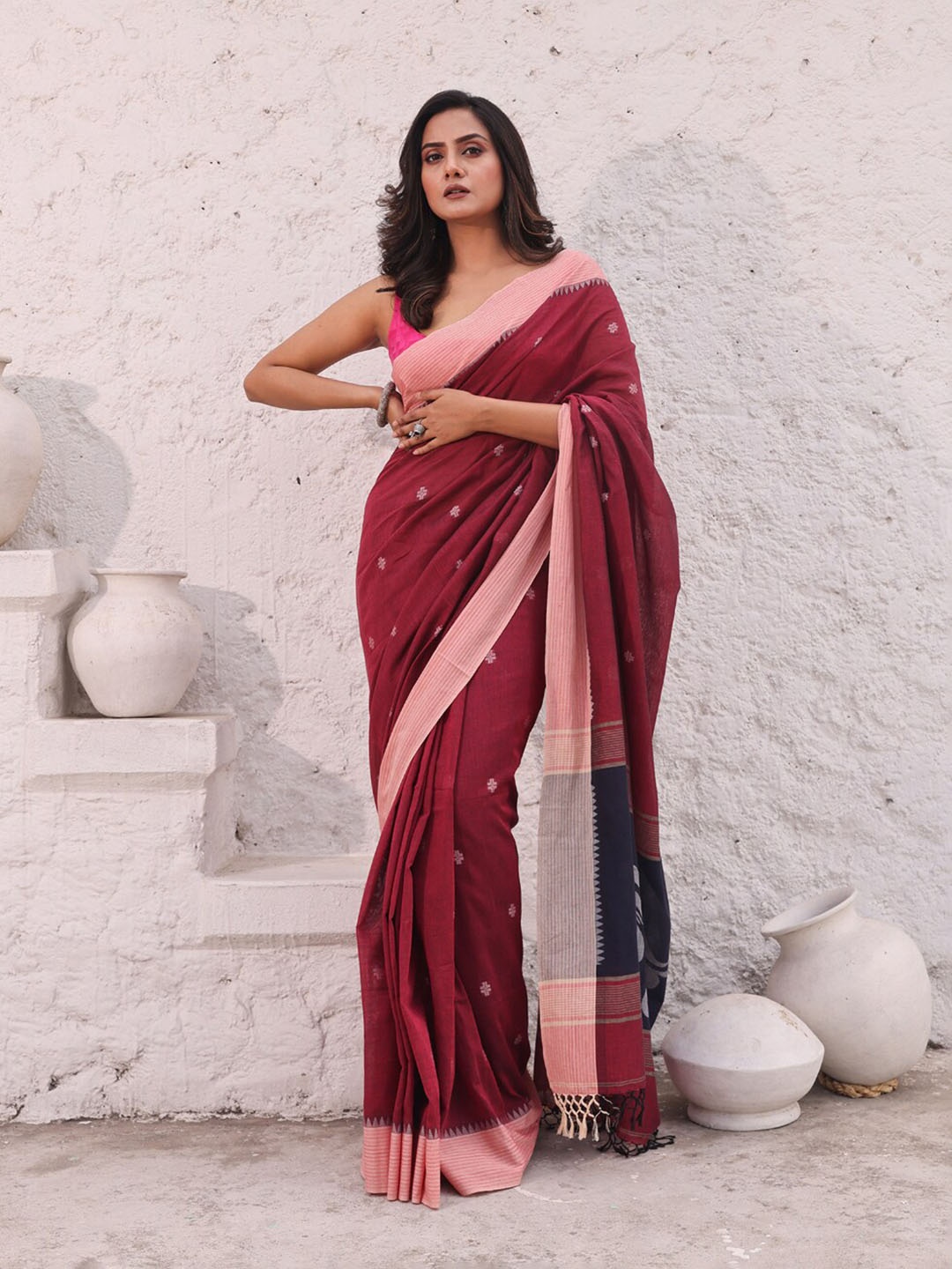 

Charukriti Ethnic Motifs Woven Design Pure Cotton Saree, Red