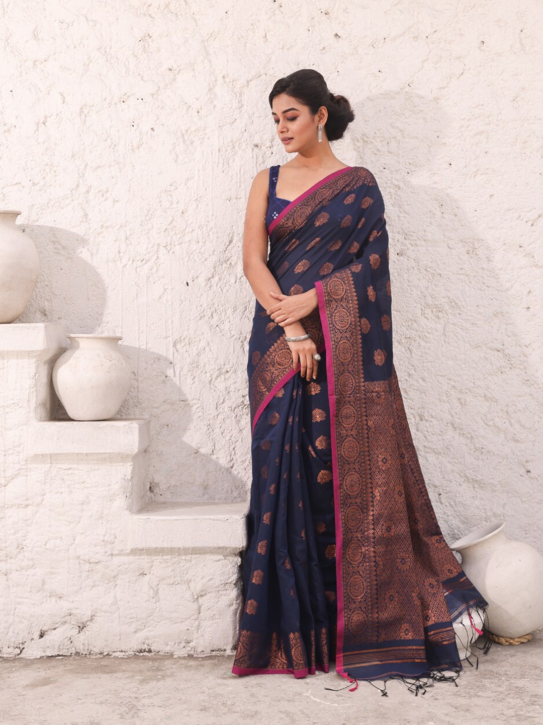 

Charukriti Ethnic Motifs Woven Design Zari Saree, Blue