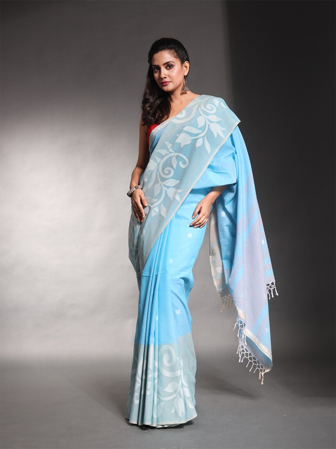 

Charukriti Ethnic Motifs Pure Cotton Saree, Blue