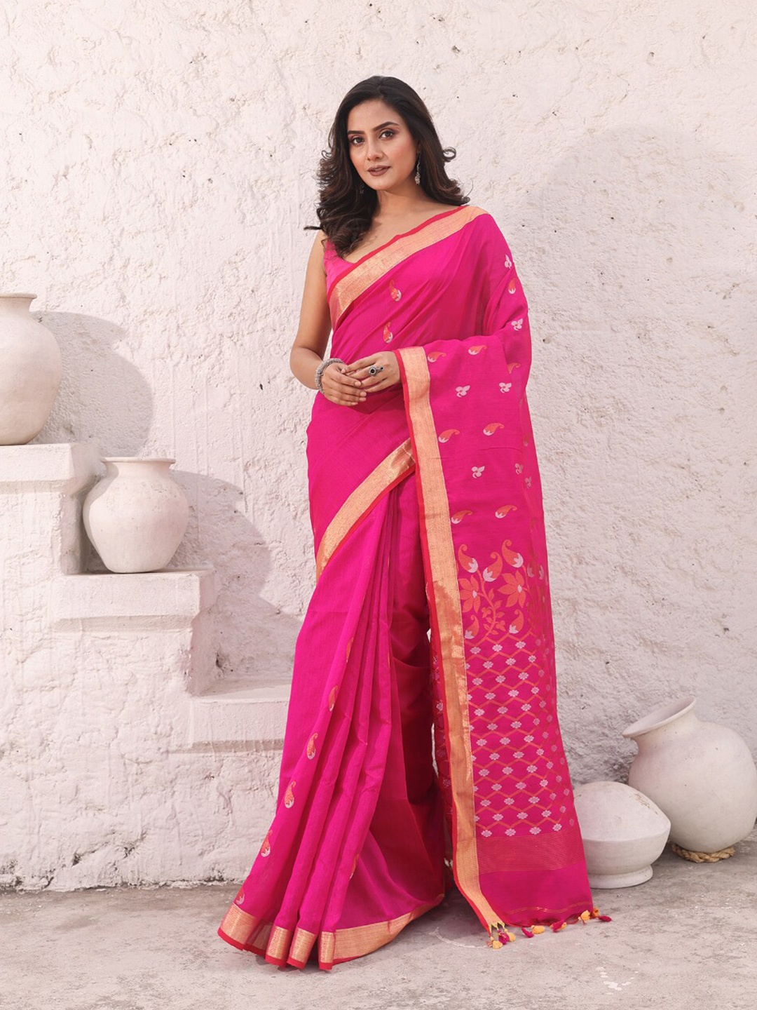 

Charukriti Ethnic Motifs Woven Design Zari Saree, Pink