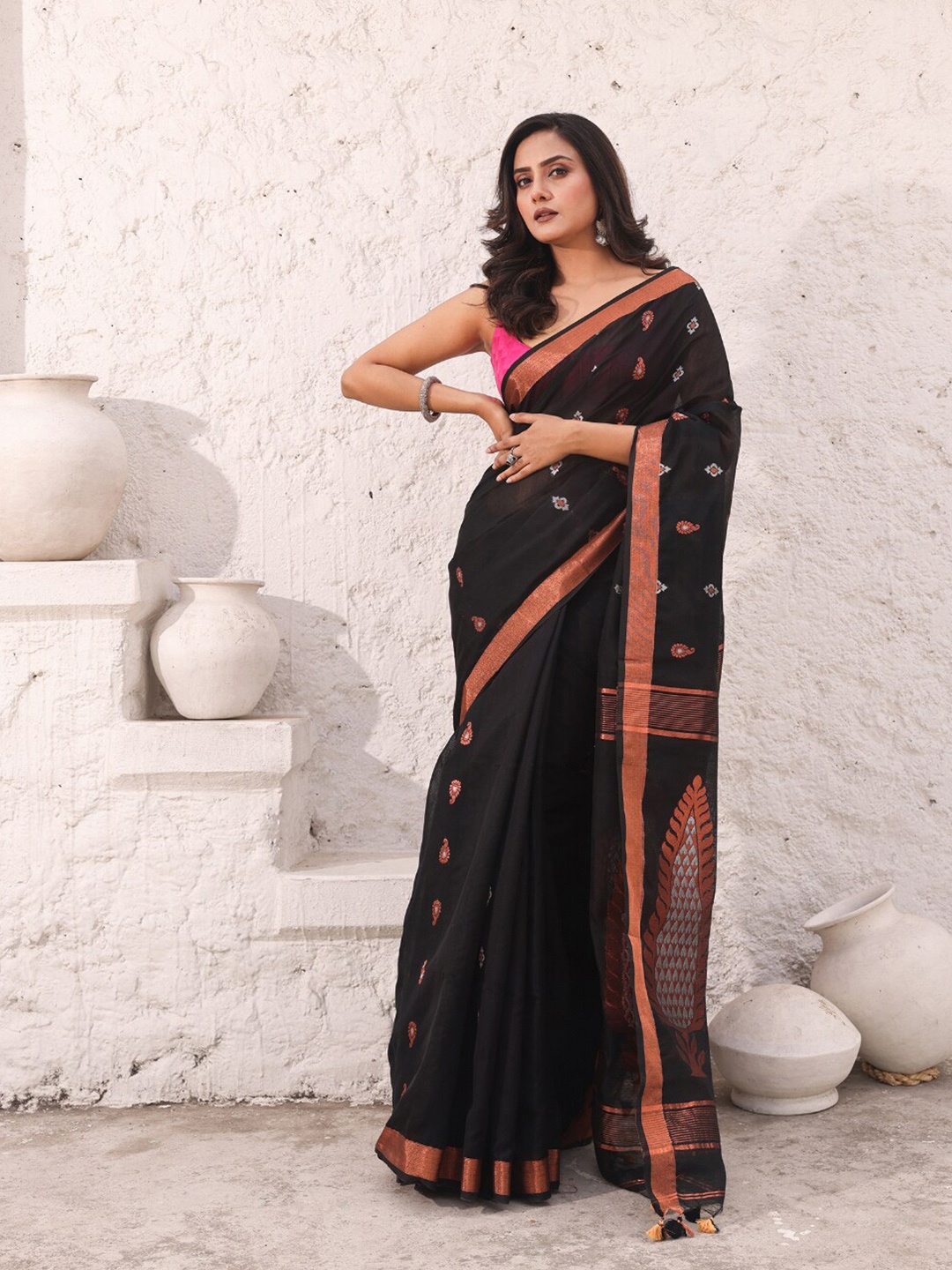 

Charukriti Ethnic Motifs Woven Design Zari Saree, Black