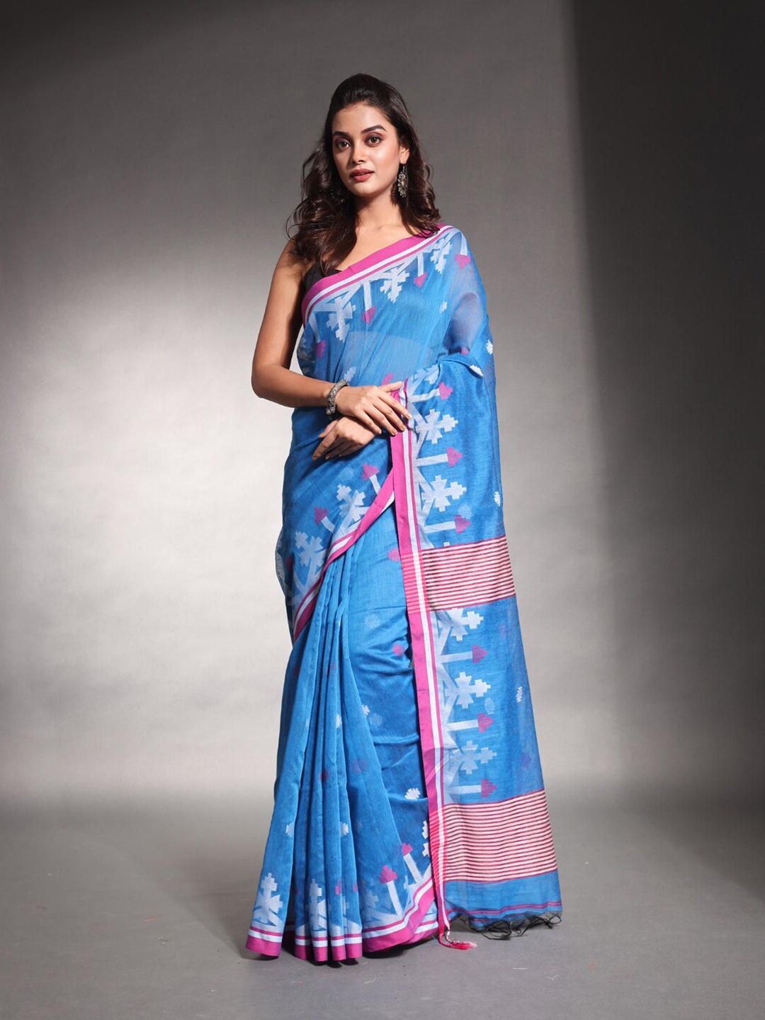 

Charukriti Ethnic Motifs Woven Design Silk Cotton Saree, Blue