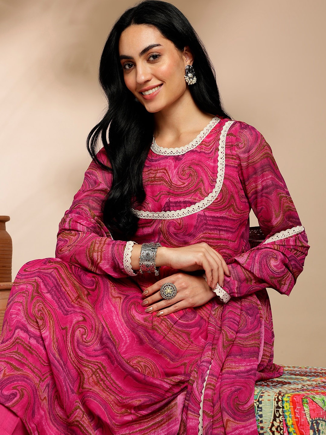 

Anouk Printed Regular Thread Work Kurta with Trousers & Dupatta, Pink