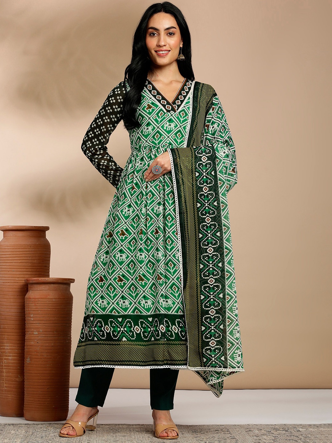 

Anouk Ethnic Motifs Printed Regular Kurta with Trousers & With Dupatta, Green