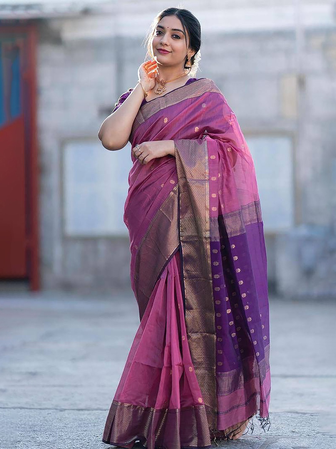

KALINI Floral Woven Design Banarasi Zari Saree, Pink