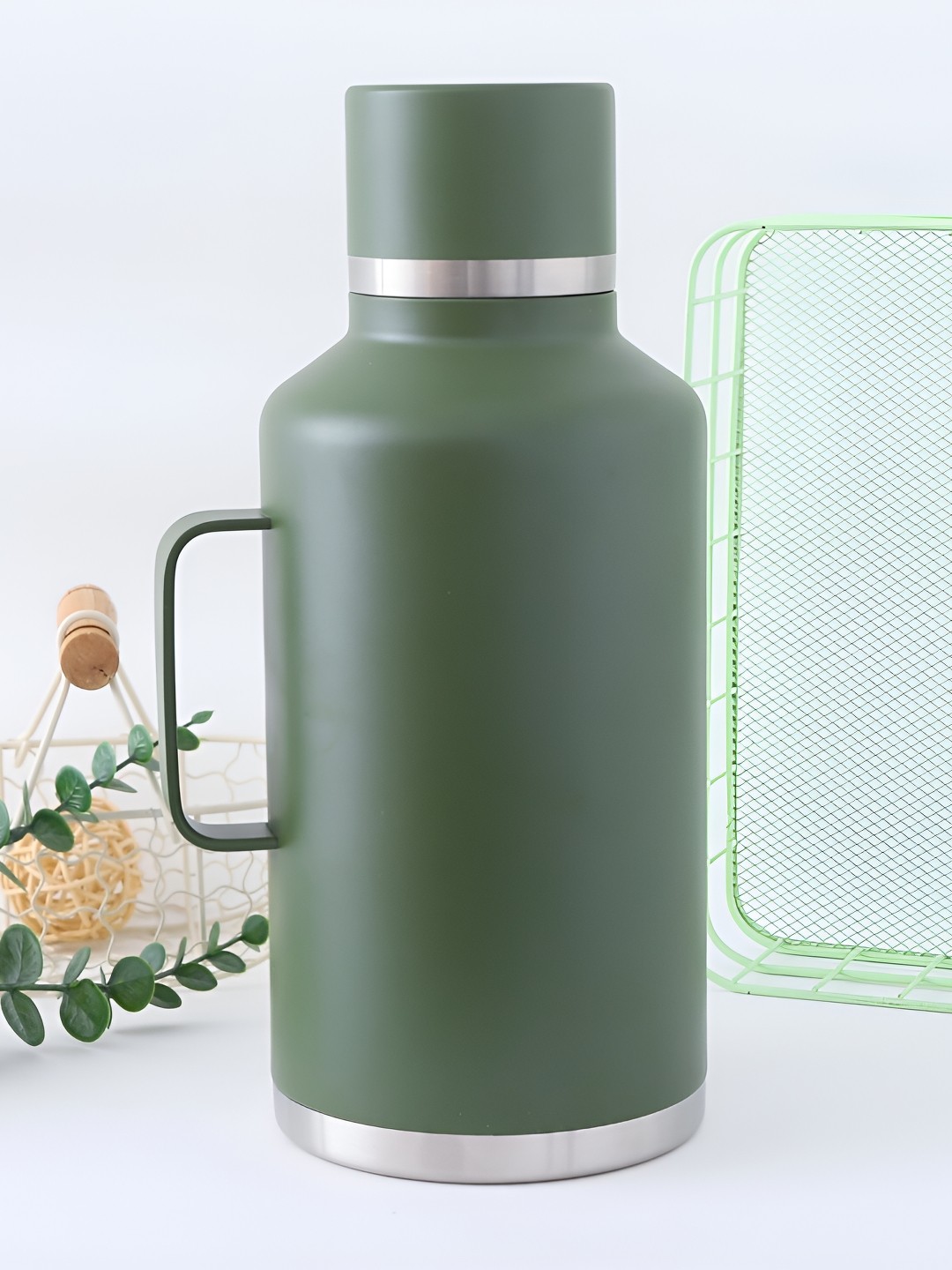 

UMAI Green Stainless Steel Double Wall Vacuum Flask Water Bottle With Handle 2 L