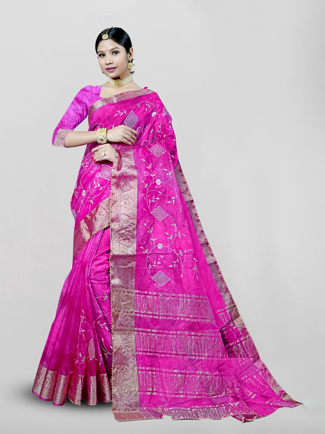 

KAJREE Embellished Embroidered Organza Jamdani Zari Saree, Pink