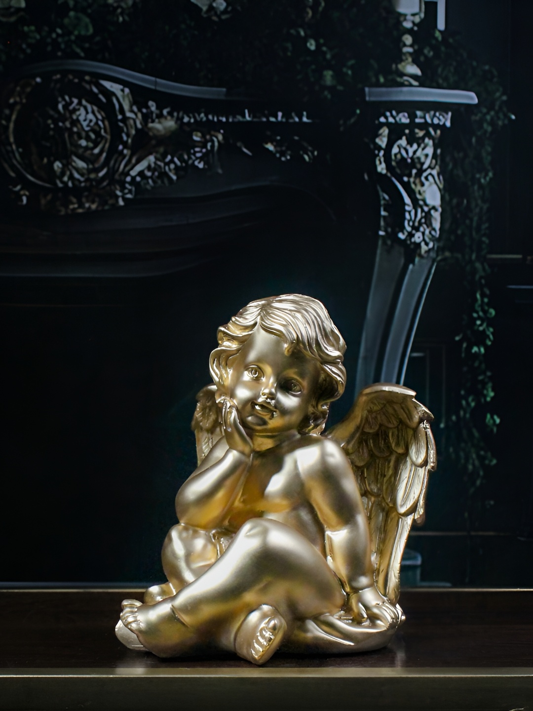 

THE WHITE INK DECOR Gold-Toned Regular Cupid's Embrace Figurine Showpiece