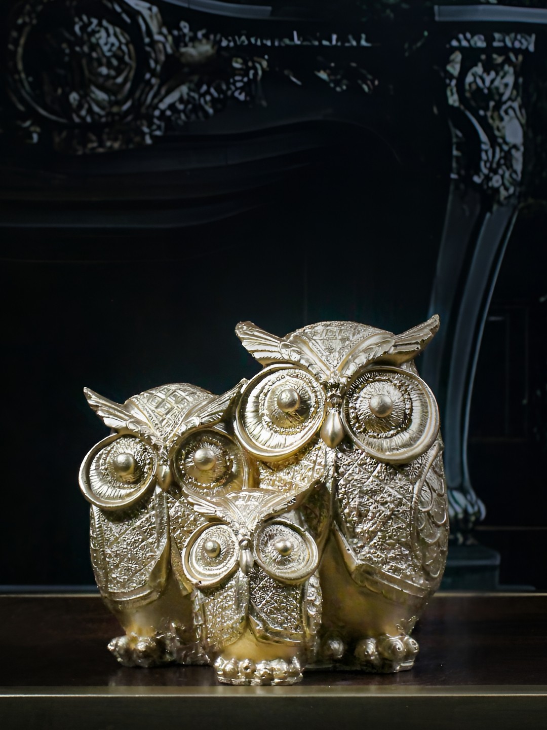 

THE WHITE INK DECOR Gold-Toned Small Figurine Showpiece