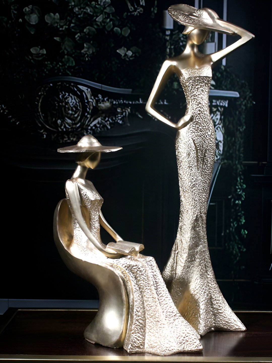 

THE WHITE INK DECOR Gold-Toned 2 Pcs Figurine Showpiece