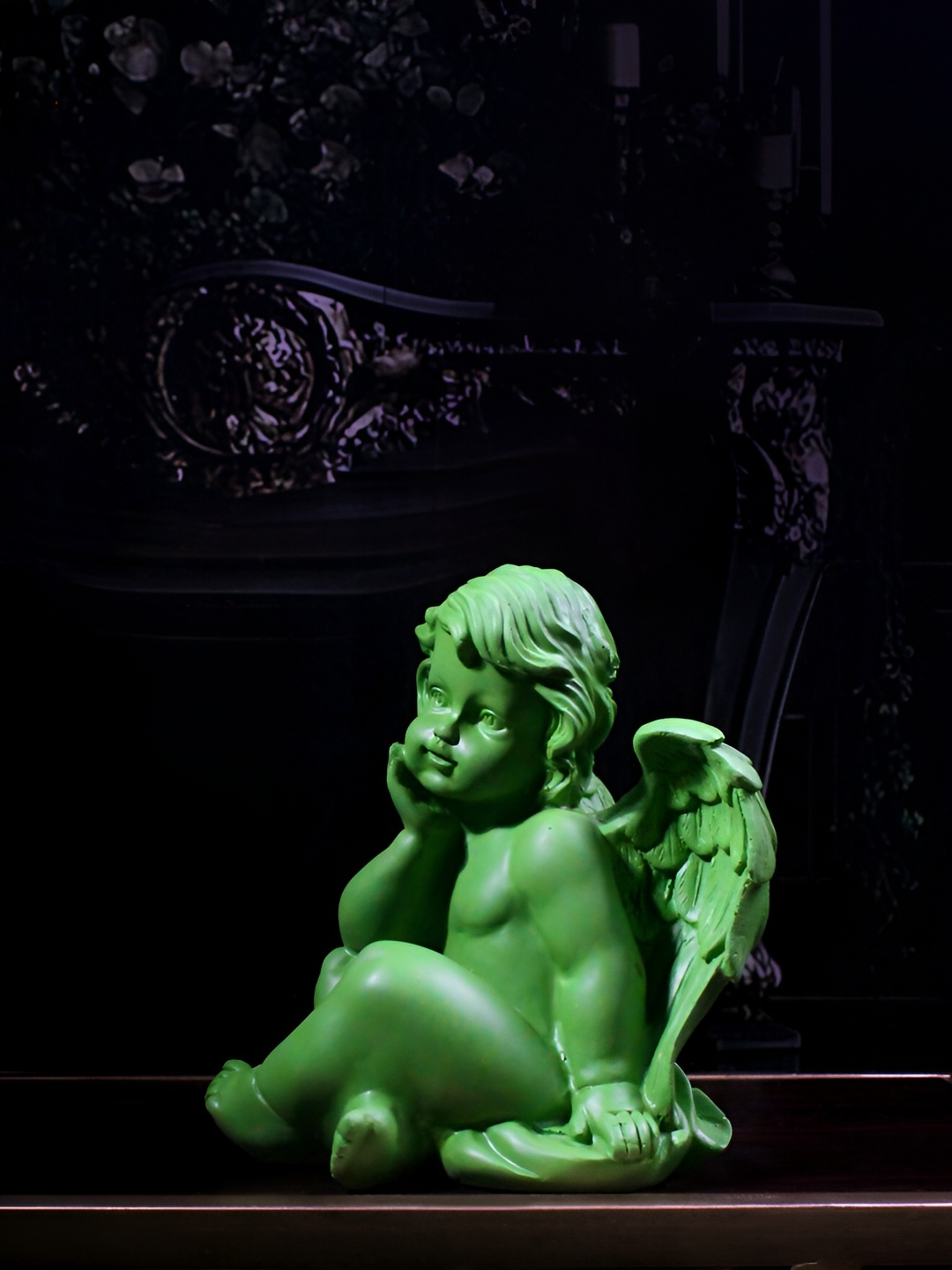

THE WHITE INK DECOR Green Figurine Showpiece