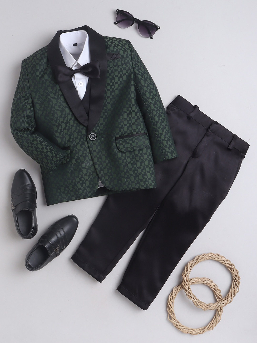

Jeetethnics Infant Boys Self-Designed Single-Breasted 4 Pieces Party Suits, Green