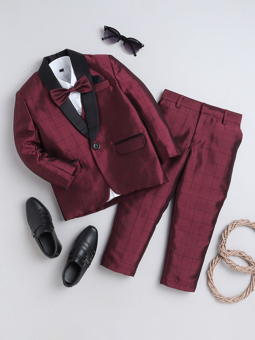 

Jeetethnics Boys Checked Shawl Collar Single-Breasted 4-Piece Party Suits, Maroon
