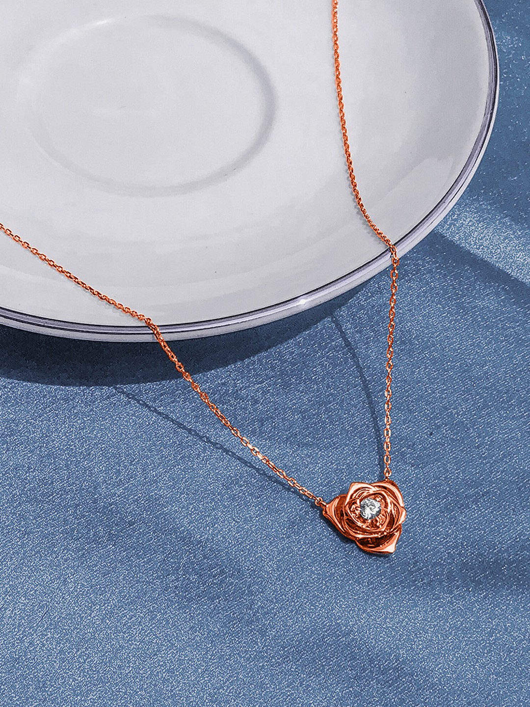 

SILBERRY 925 Sterling Silver Rose Gold-Plated Stone-Studded Floral Necklace