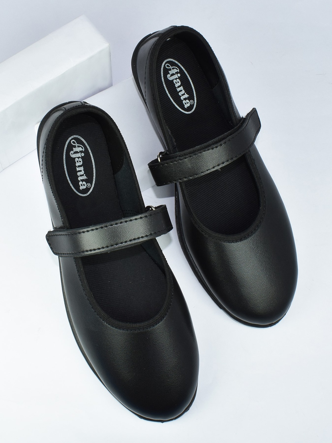 

Ajanta Girls School Slip-On Sneakers, Black