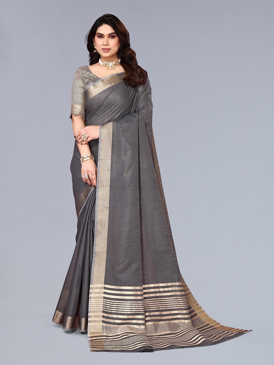 

VASTRA-THE FACTORY STORE Zari Border Saree, Black
