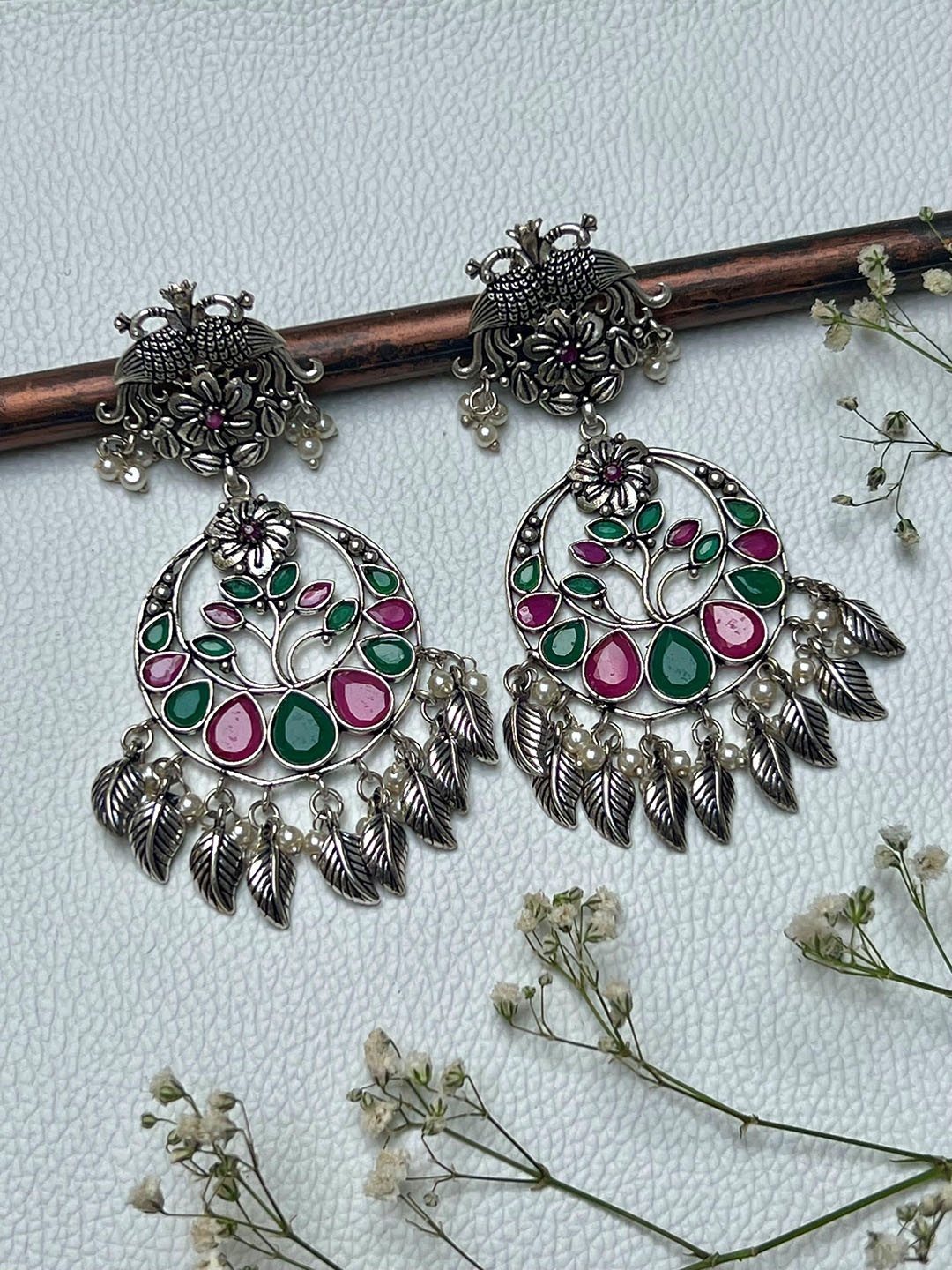 

Prettilicious Silver Plated Contemporary Chandbalis