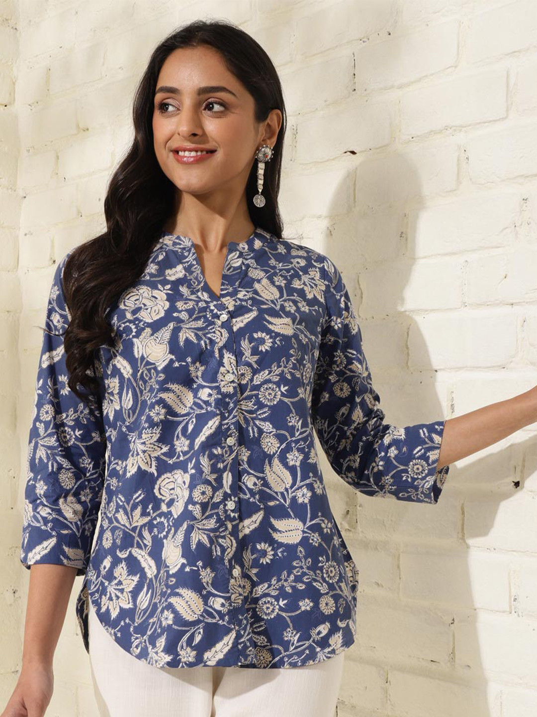 

Fabindia Floral Printed Mandarin Collar Cotton Casual Shirt, Blue