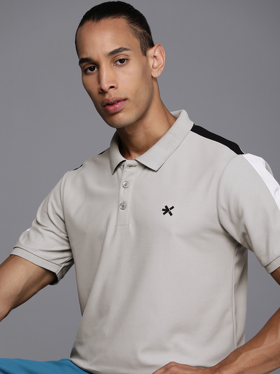 

HRX by Hrithik Roshan Men Colourblocked Polo Collar T-shirt, Grey