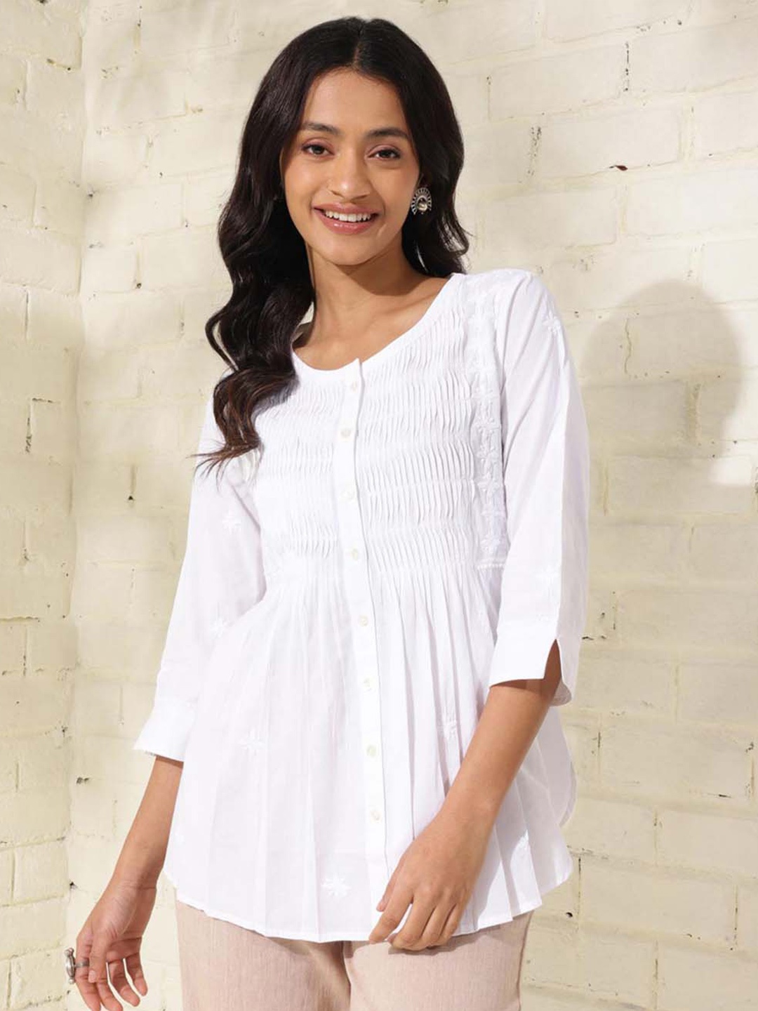 

Fabindia Floral Embroidered Cotton Chikankari Tunic, White