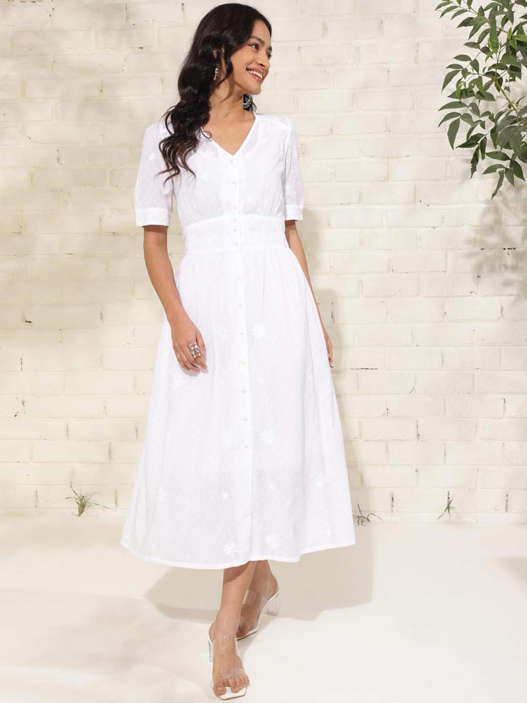

Fabindia Chikankari Embroidered Cotton V-Neck Dress With Inner Set, White