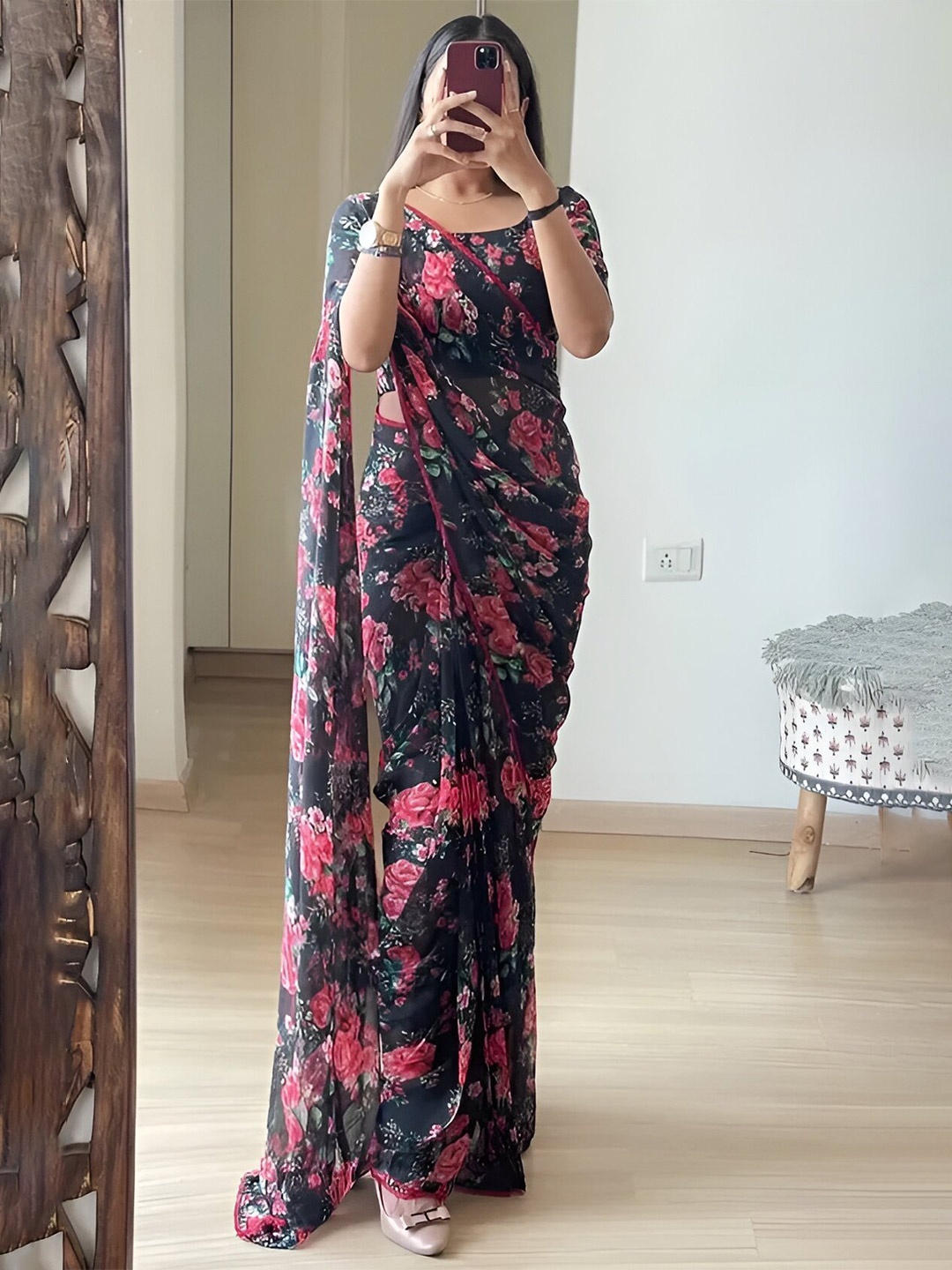 

Sidhidata Floral Pure Georgette Saree, Black