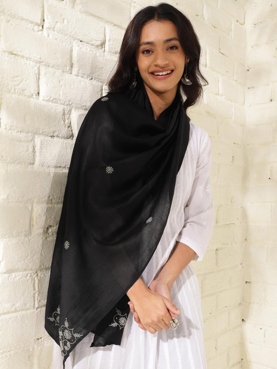 

Fabindia Floral Embroidered Chikankari Cotton Silk Stole, Black
