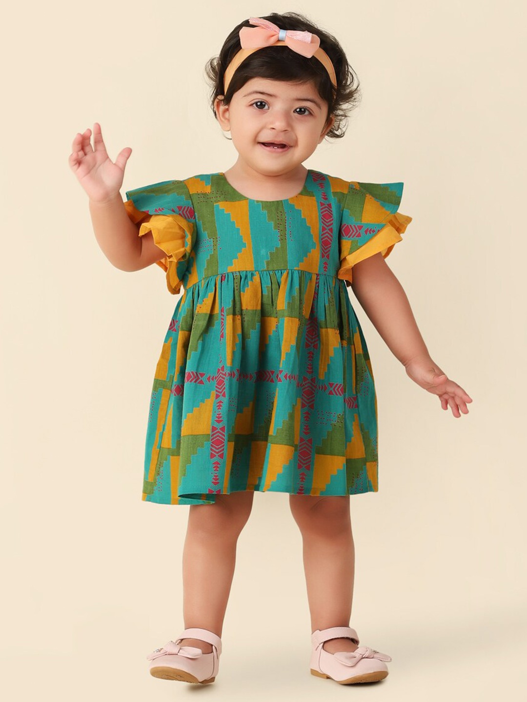 

Fabindia Infants Girls Striped Flutter Sleeve Cotton Empire Dress, Green