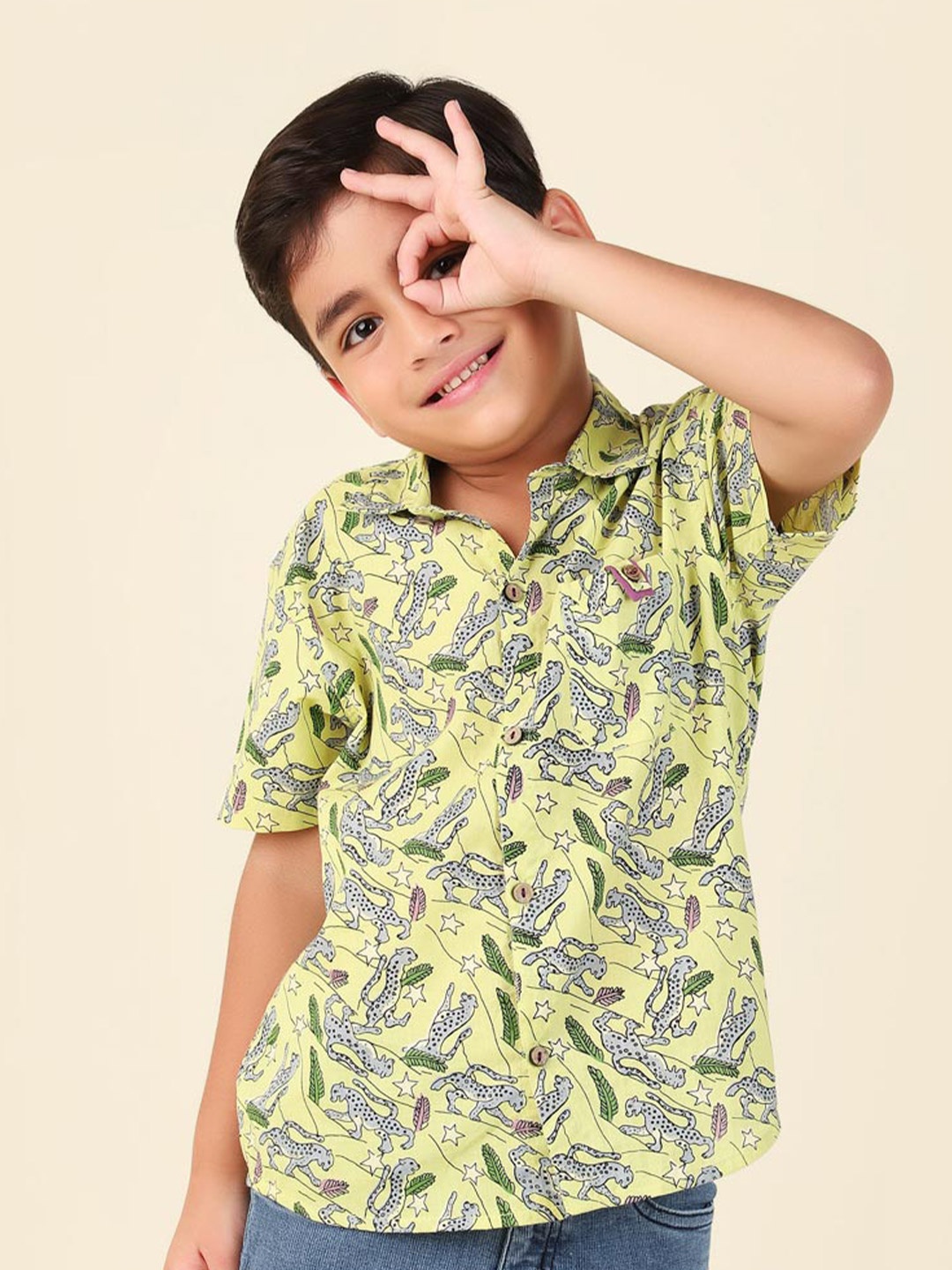 

Fabindia Boys Conversational Printed Cotton Casual Shirt, Yellow
