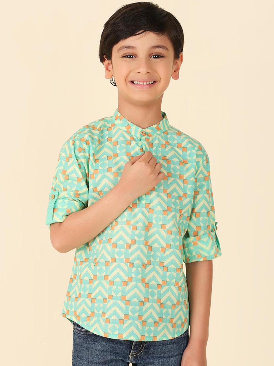 

Fabindia Boys Geometric Printed Mandarin Collar Cotton A-Line Short Kurta, Green