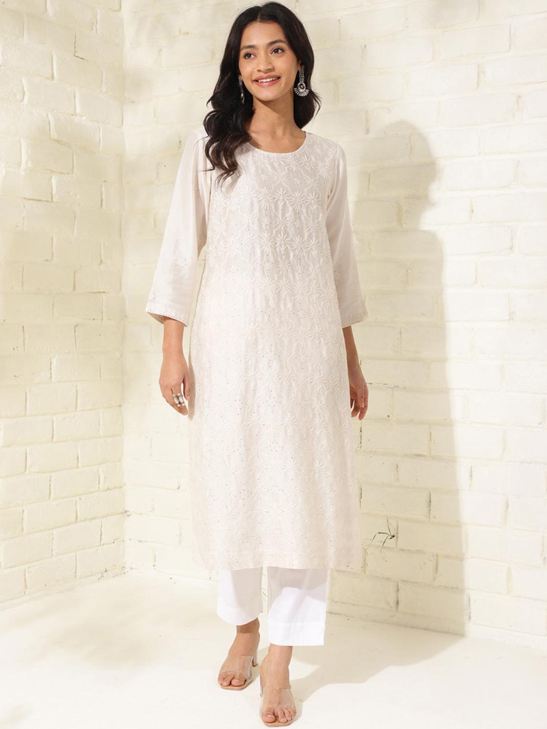

Fabindia Floral Embroidered Chikankari A-Line Kurta, Off white