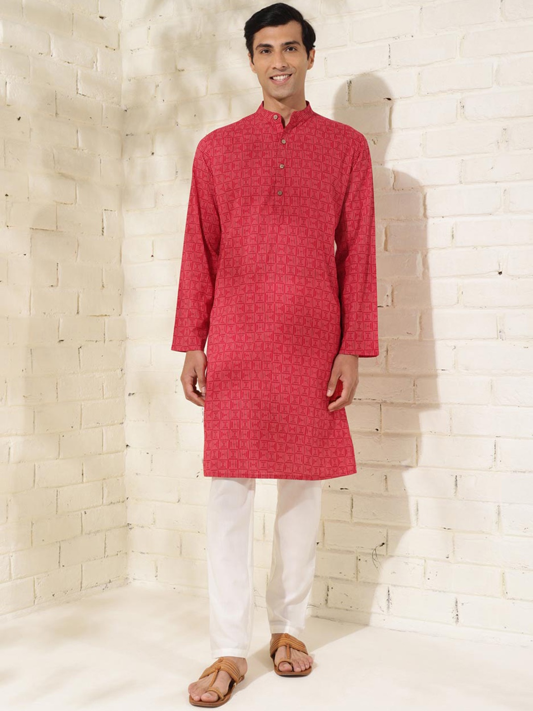 

Fabindia Slim Fit Geometric Printed Mandarin Collar Cotton A-Line Kurta, Red