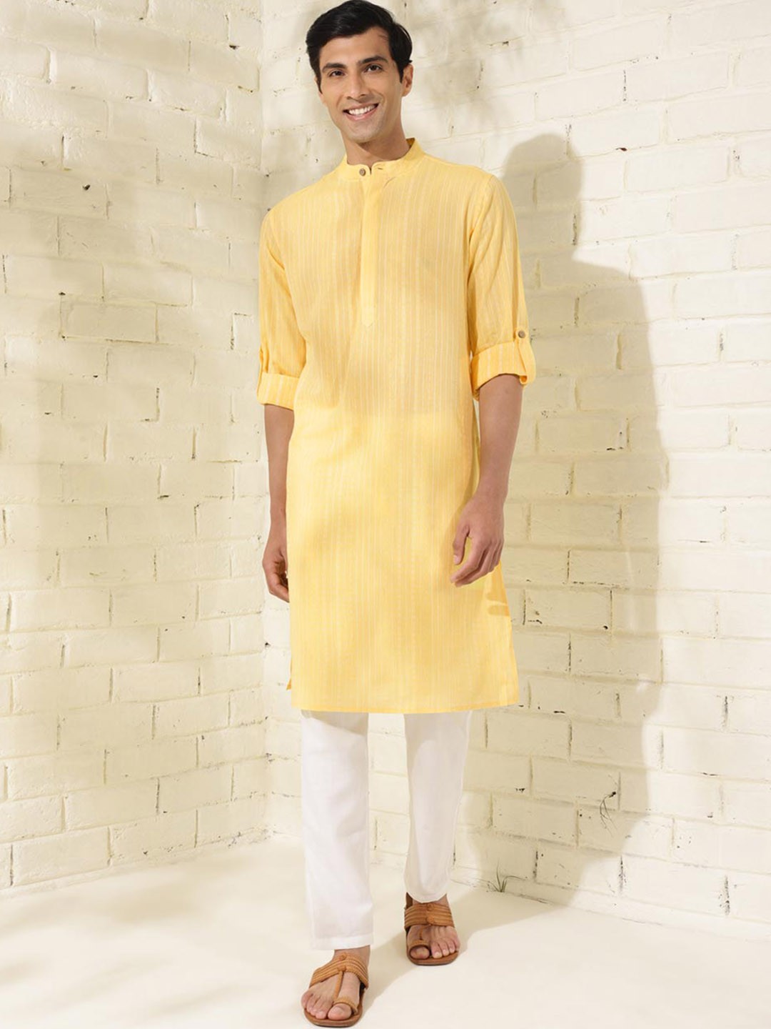 

Fabindia Slim Fit Mandarin Collar Roll-Up Sleeves Cotton Dobby A-Line Kurta, Yellow