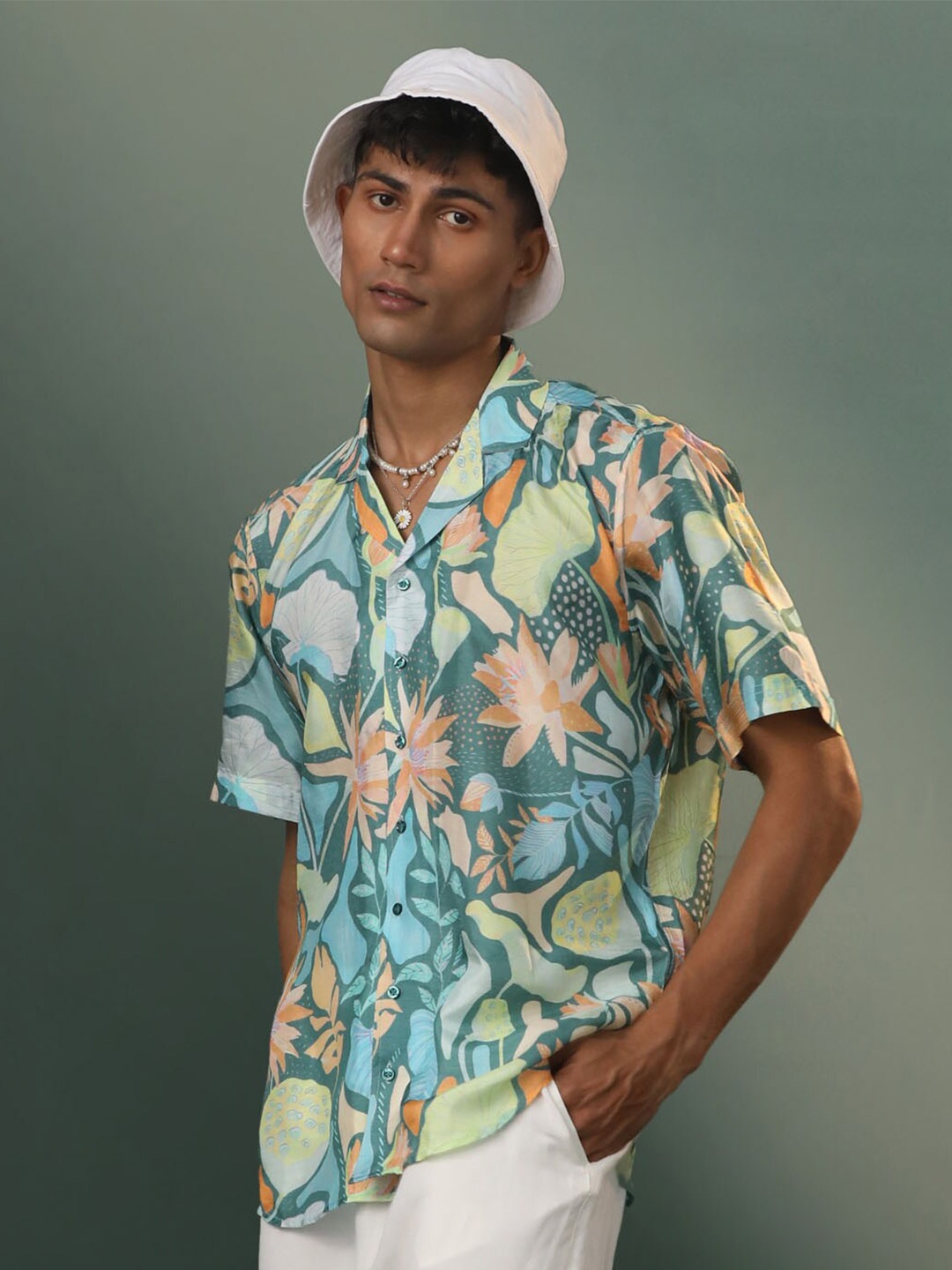 

VASTRAMAY Premium Floral Opaque Printed Cotton Casual Shirt, Green