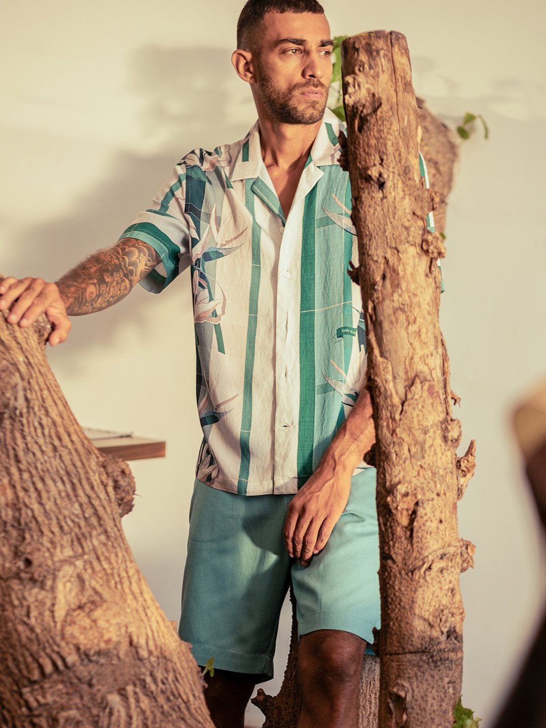 

RARE RABBIT Men Edam Relaxed Fit Mid-Rise Chino Shorts, Turquoise blue