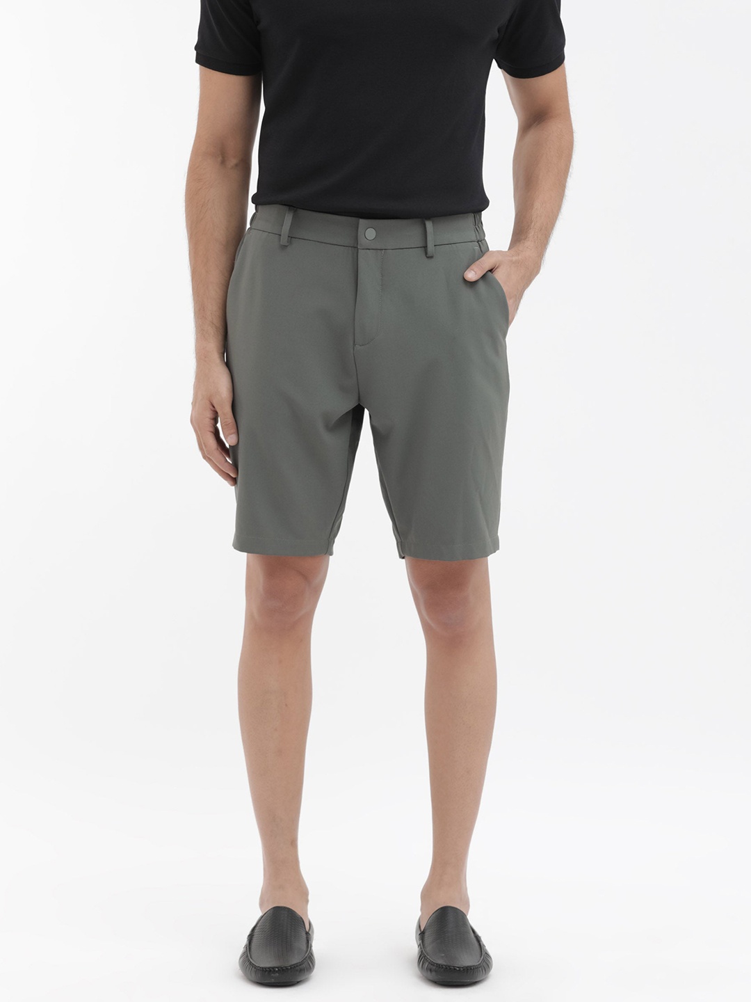 

RARE RABBIT Men Trip-1 Relaxed Fit Mid-Rise Chino Shorts, Green