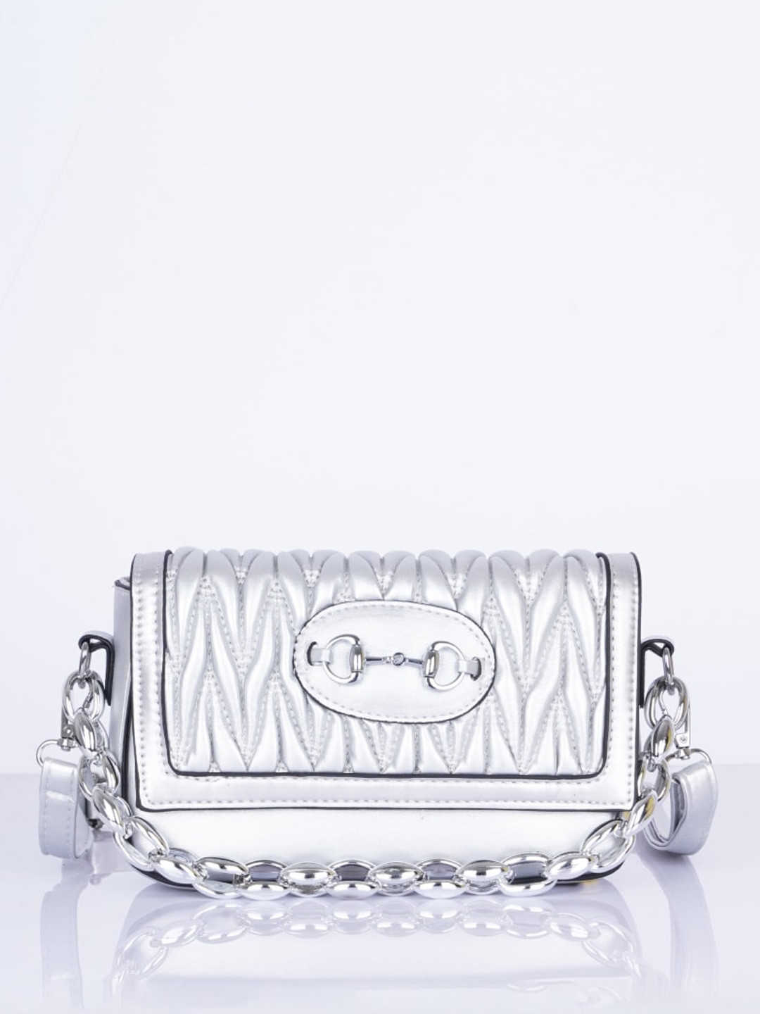 

CHRONICLE Shopper Sling Bag with Quilted, Silver