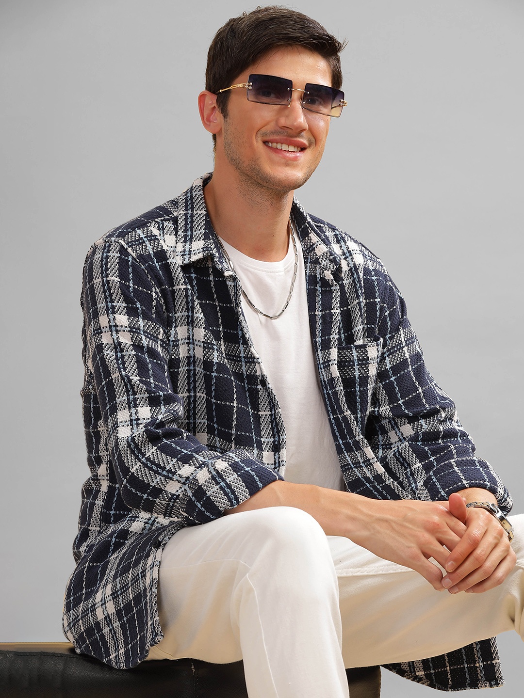 

HERE&NOW Navy Blue Checked Cotton Spread Collar Slim Fit Curved Casual Shirt
