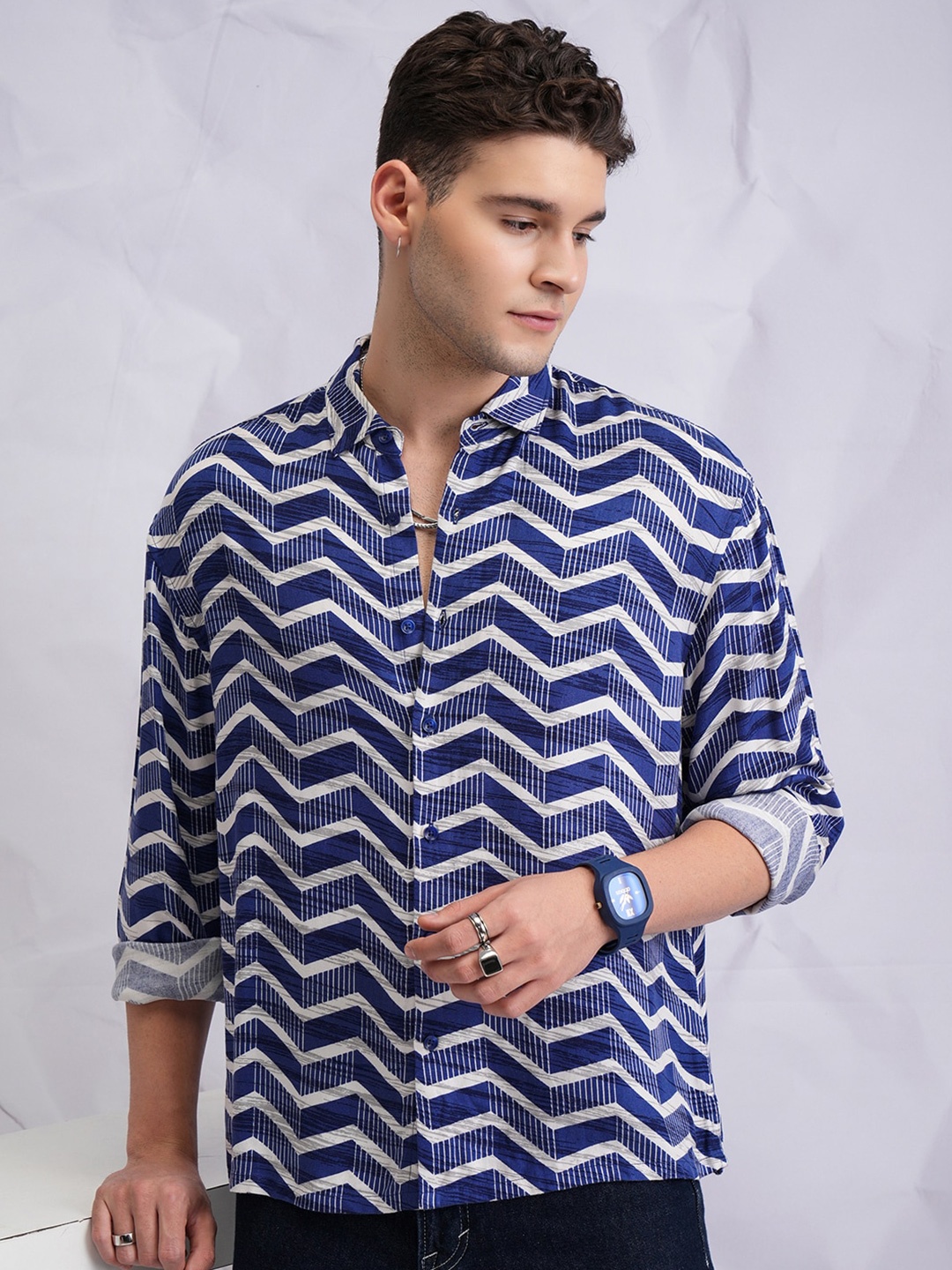 

HIGHLANDER Regular Collar Full Sleeve All Over Print Oversized Shirt, Blue